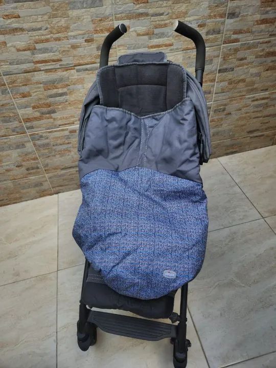 Carrinho guarda chuva chicco liteway - Foto 4