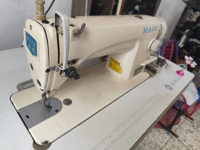 MÁQUINA RETA INDUSTRIAL