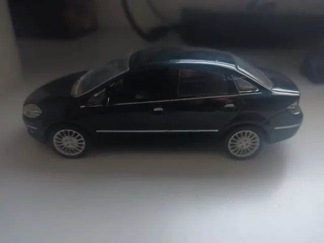 Miniaturas Fiat Linea e Punto - Foto 2