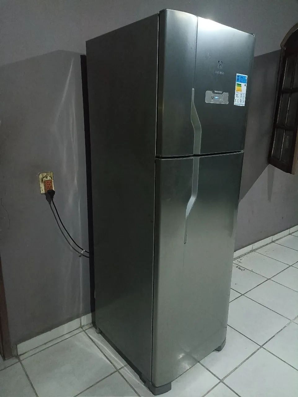 Geladeira Eletrolux - frost free, em aço inox - Foto 6