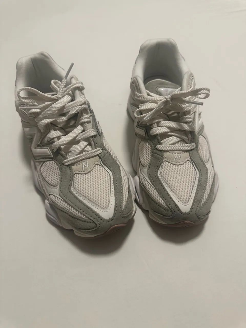 Tênis New Balance 9060 - Bege e verde claro - Foto 4