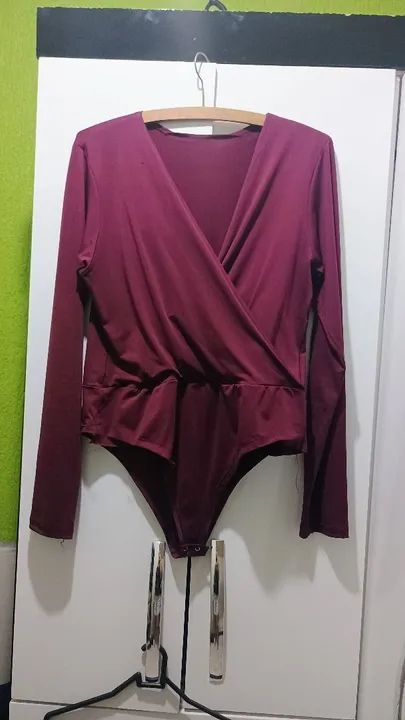 Body de renda roxo - tamanho G
