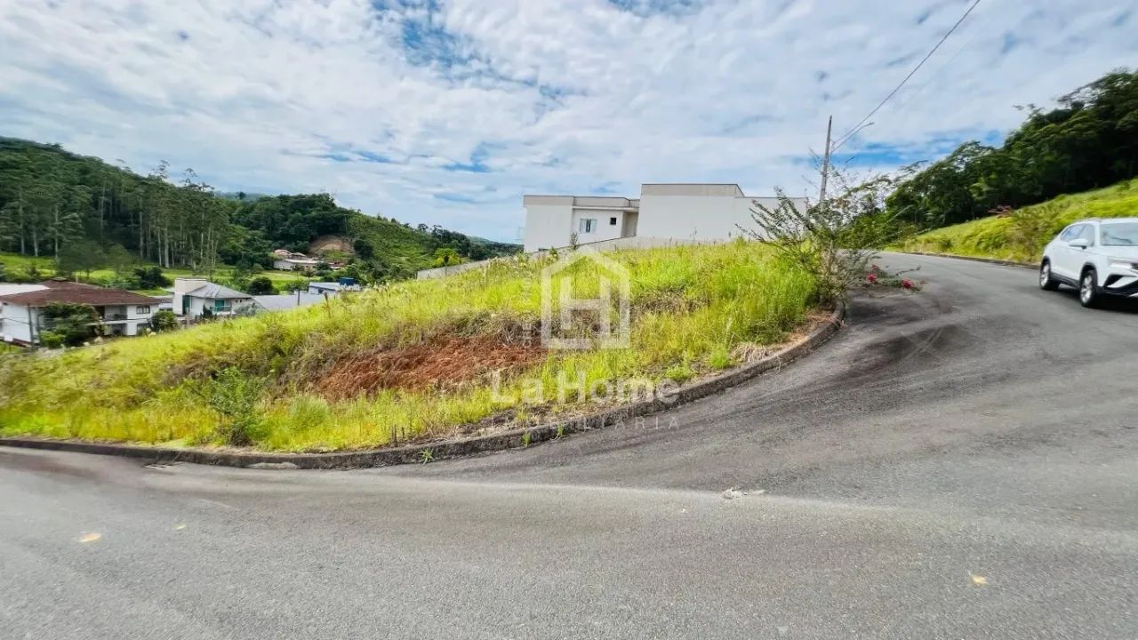 Terreno com 412,27m² á venda no Loteamento Residencial Alto Belchior - Gaspar - LOTE 02
