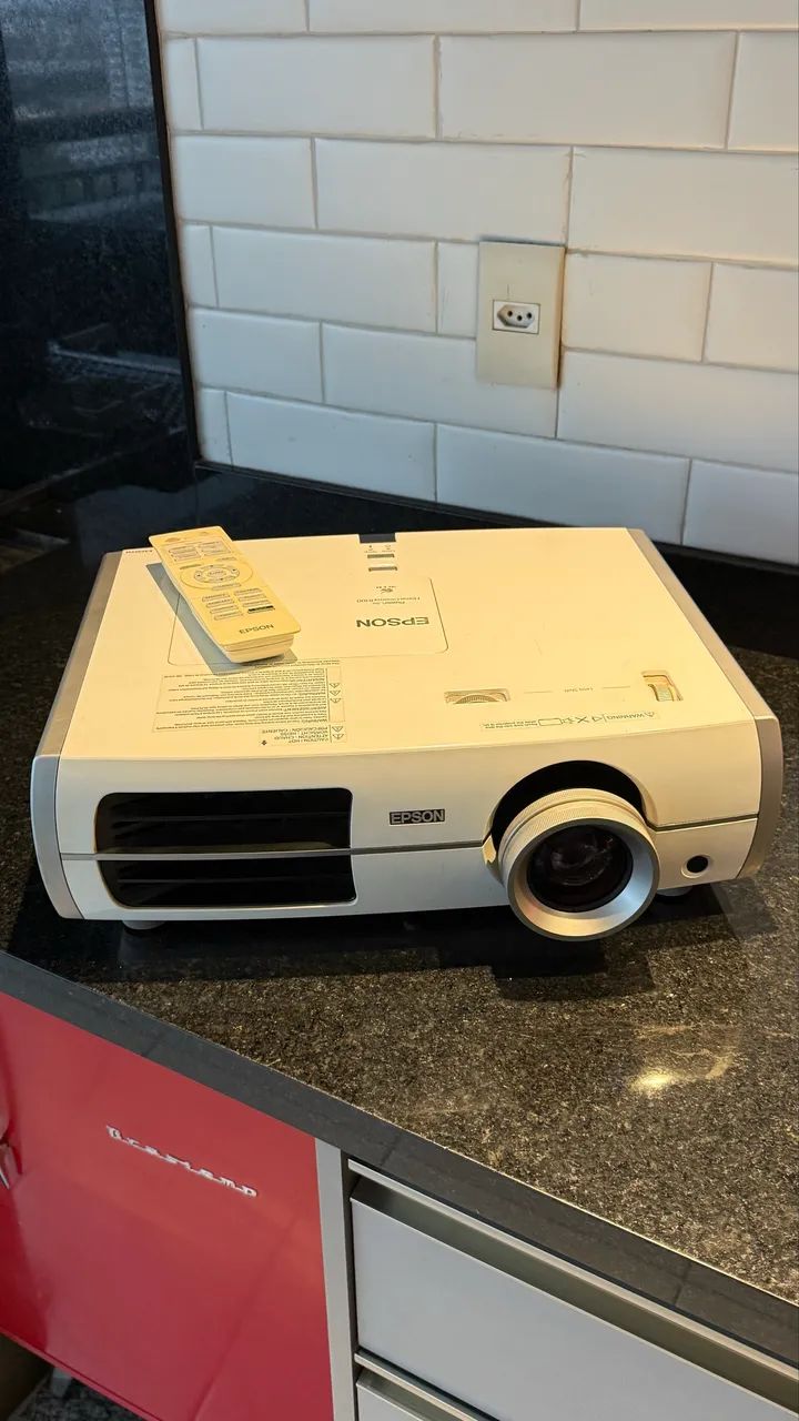 Projetor Epson Powerlite 8100 - Foto 5