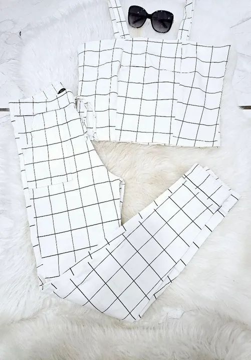 Conjunto cropped e calça xadrez branco tam m