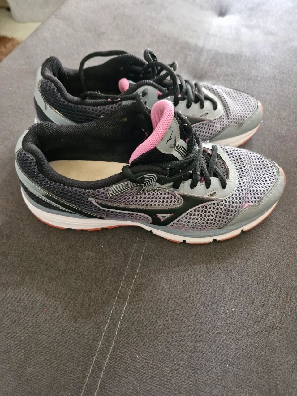Tênis Mizuno Cinza N°35 - Foto 2