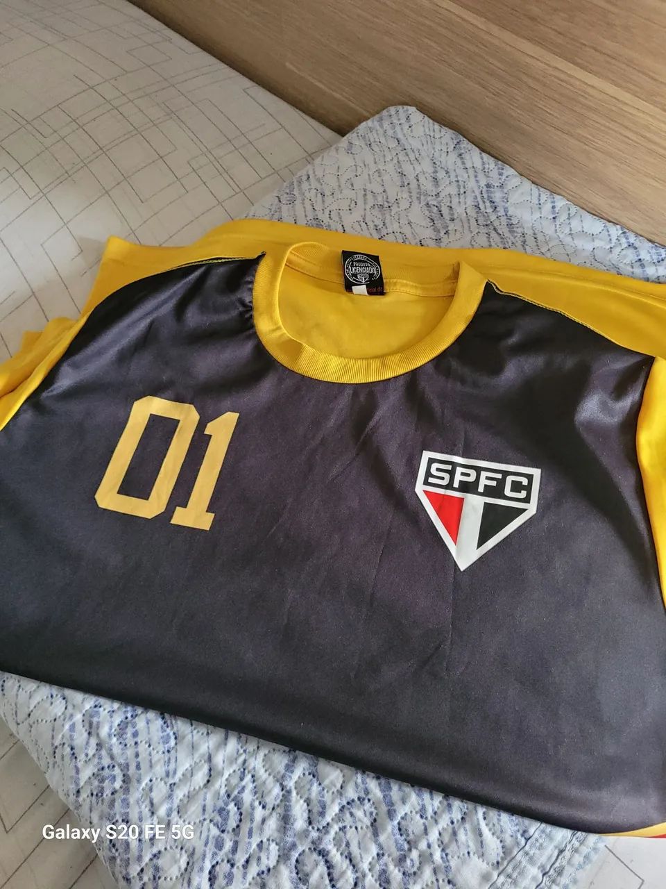 Camisa Tricolor SPFC - Amarelo e Preto - Foto 5