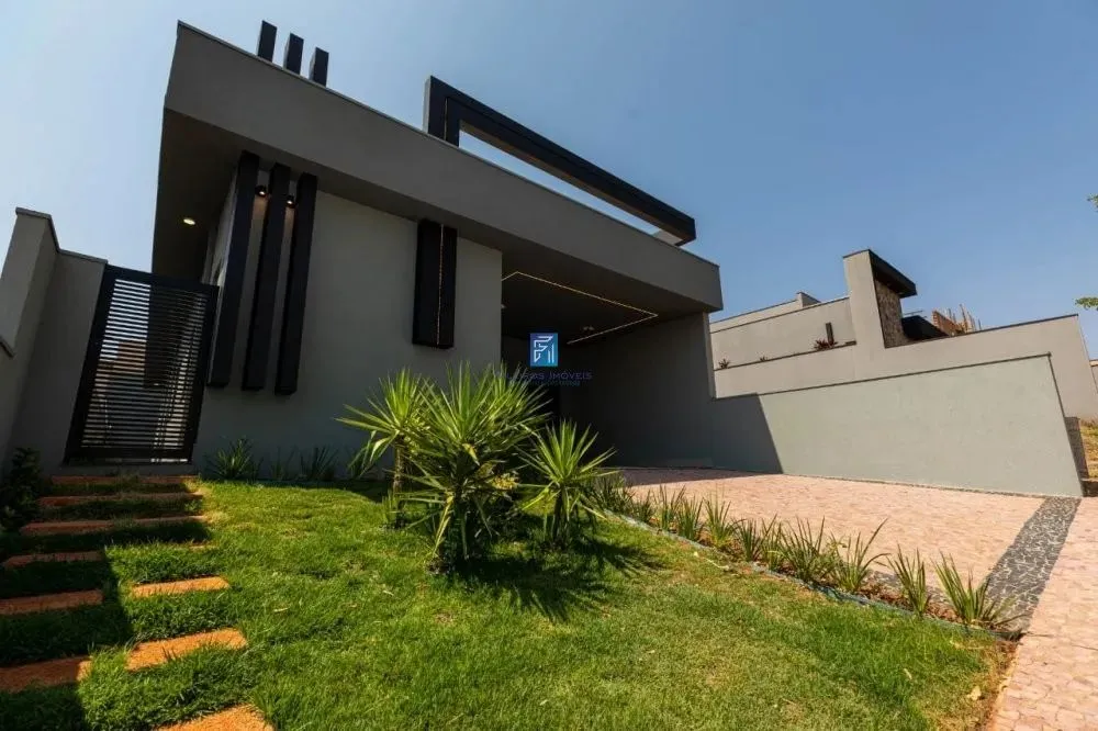 Casa à venda em Condomínio San Marco com 3 suítes
