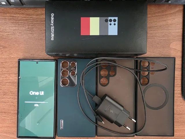 Samsung Galaxy S23 Ultra 1TB - Display danificado - Tudo Funcionando