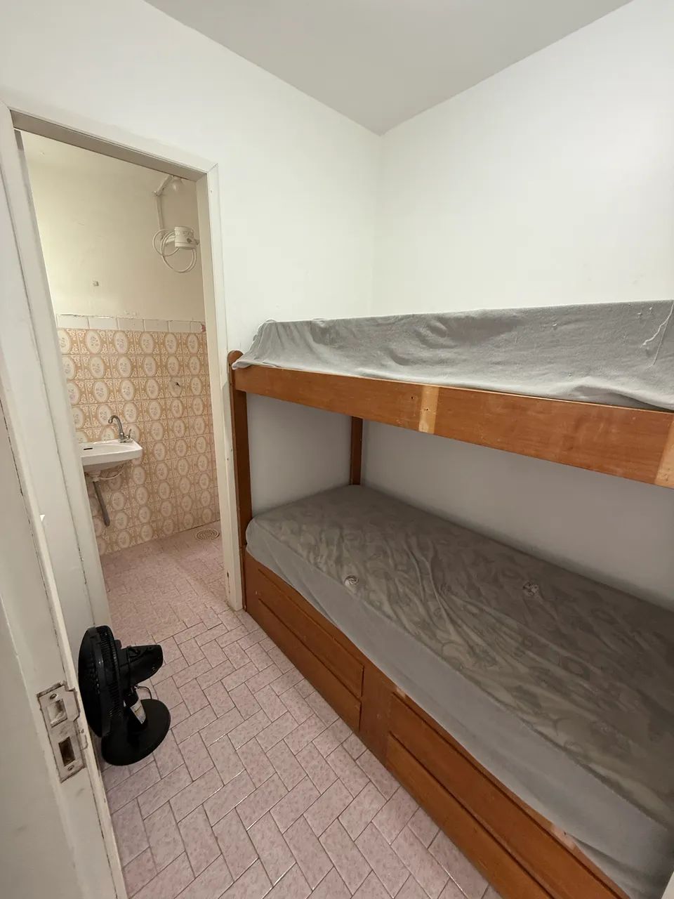 Apto 3 dormitórios 2 banheiros garagem ares splits internet  - Foto 6