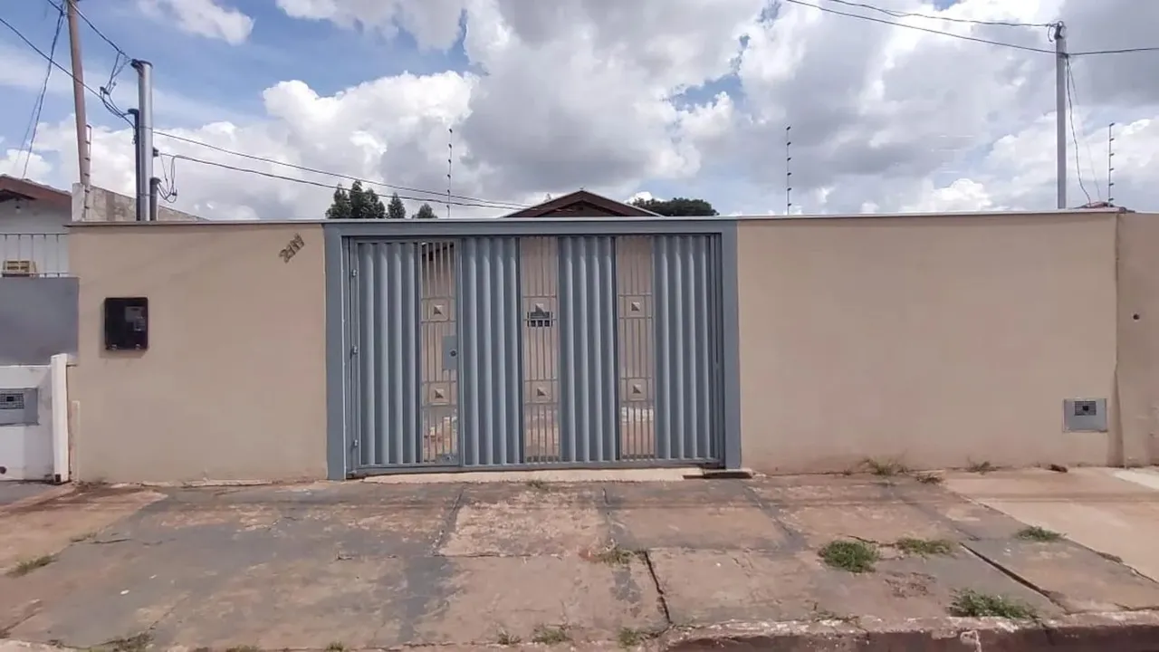 Vendo casa com 3 Quartos na Mata do Jacinto