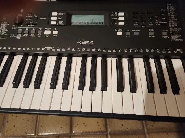 Teclado Yamaha PSR-373