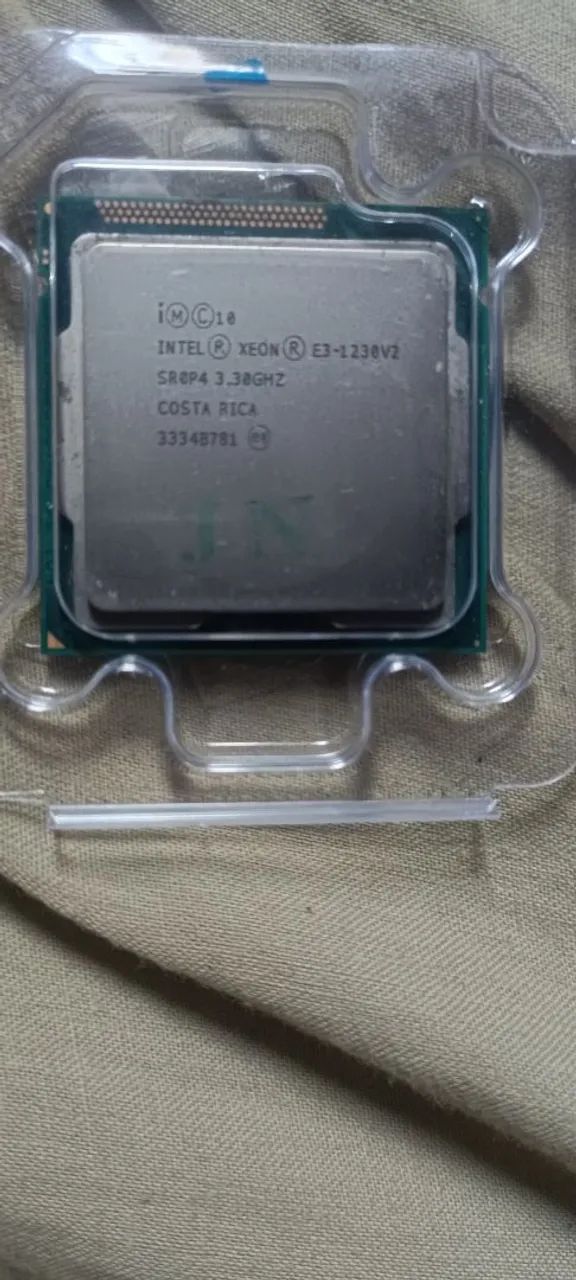 Processador Intel Xeon E3-1230v2 + pasta térmica 
