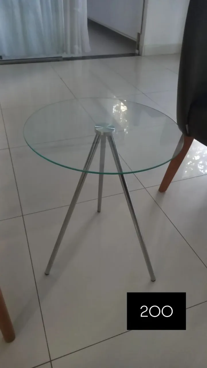 Mesa de Centro em Vidro e ferro - Moderna e Elegante