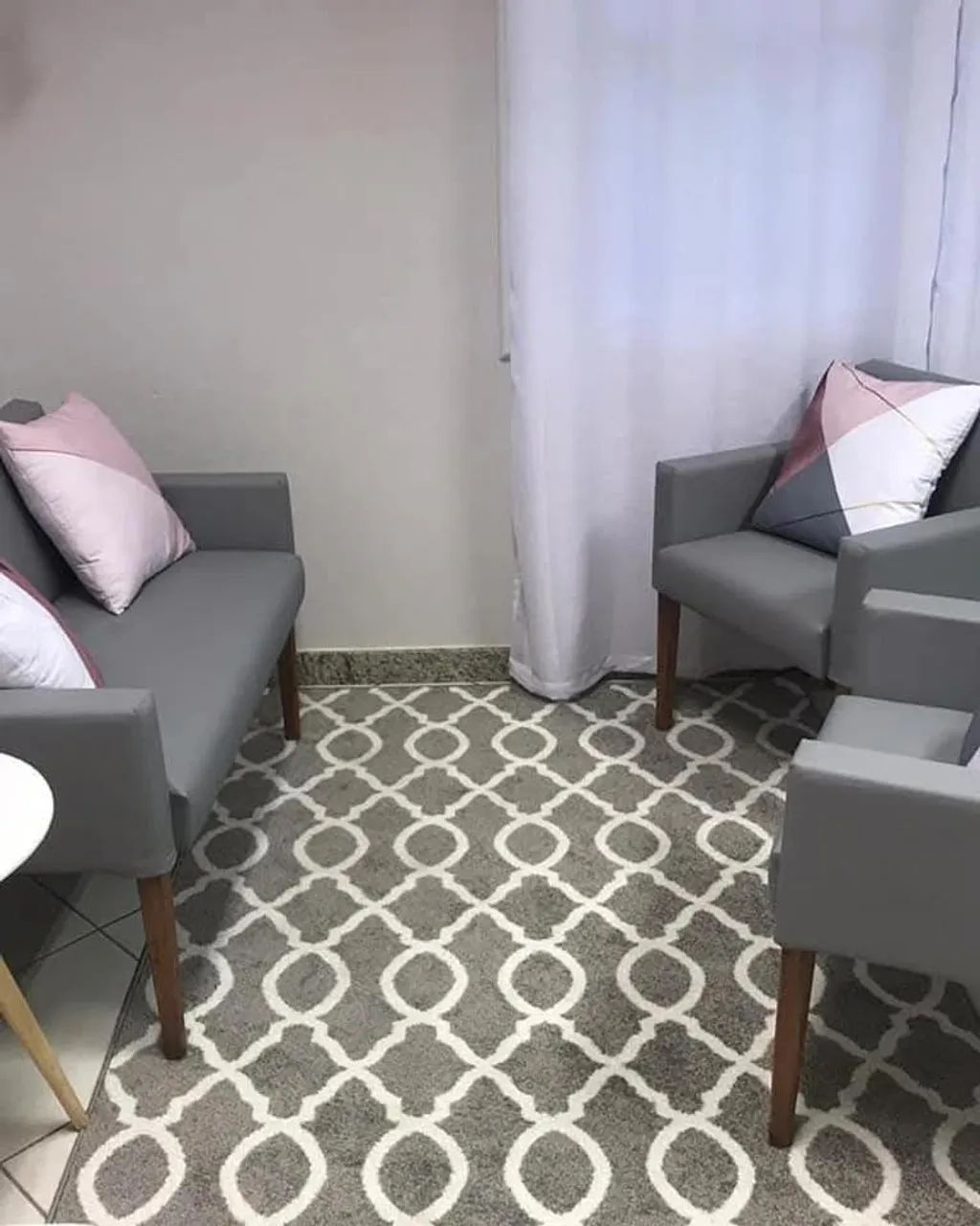 Jogo de poltronas em corino 