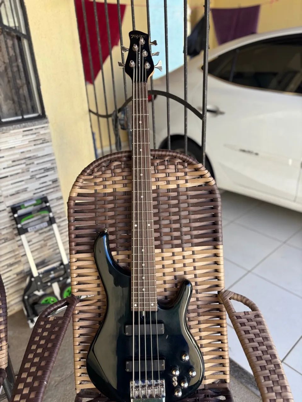 Tagima Millenium 5 Special Series Bass with G.lira top, awesome!!! 64310978161922123