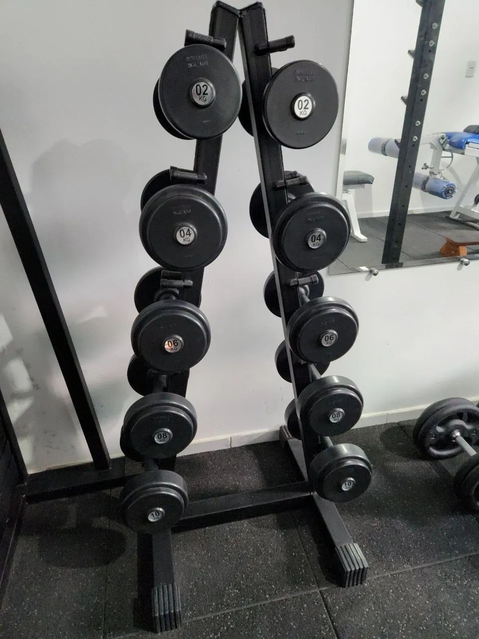 Kit de dumbells com suporte, injetados com alma de aço.  - Foto 4