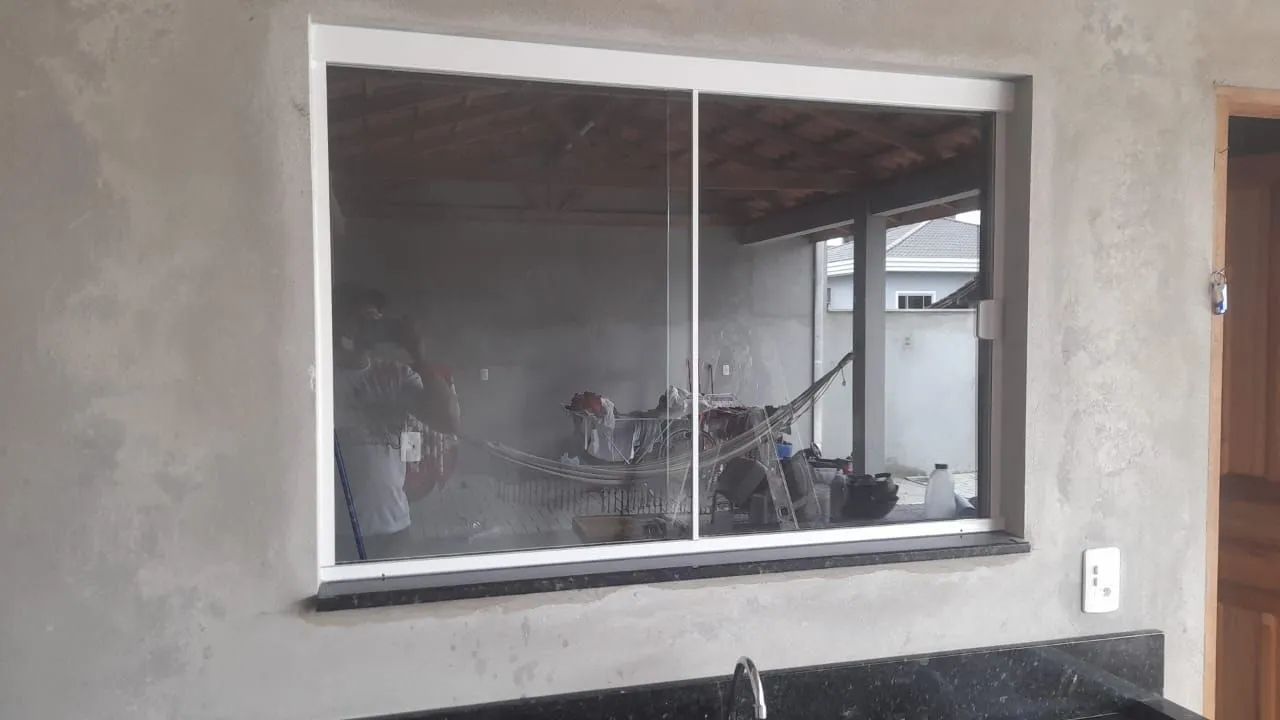 02-Panel Window with 8-mm Clear Tempered Glass64750591444993120