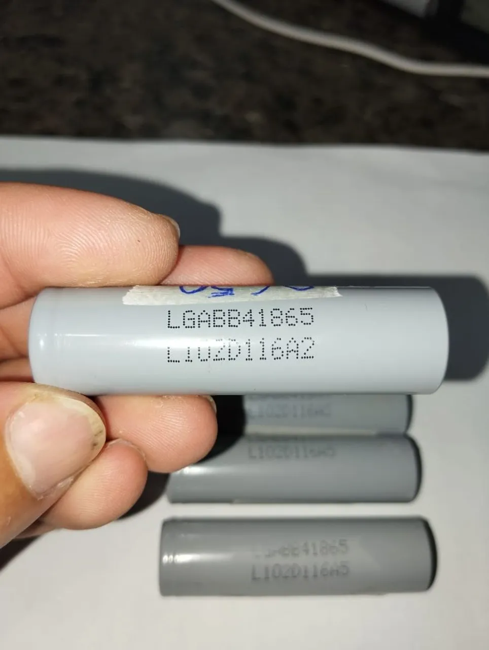 Bateria celular de lítio LG recarregável para aparelhos eletrônicos de 2600Mah 25 reais c