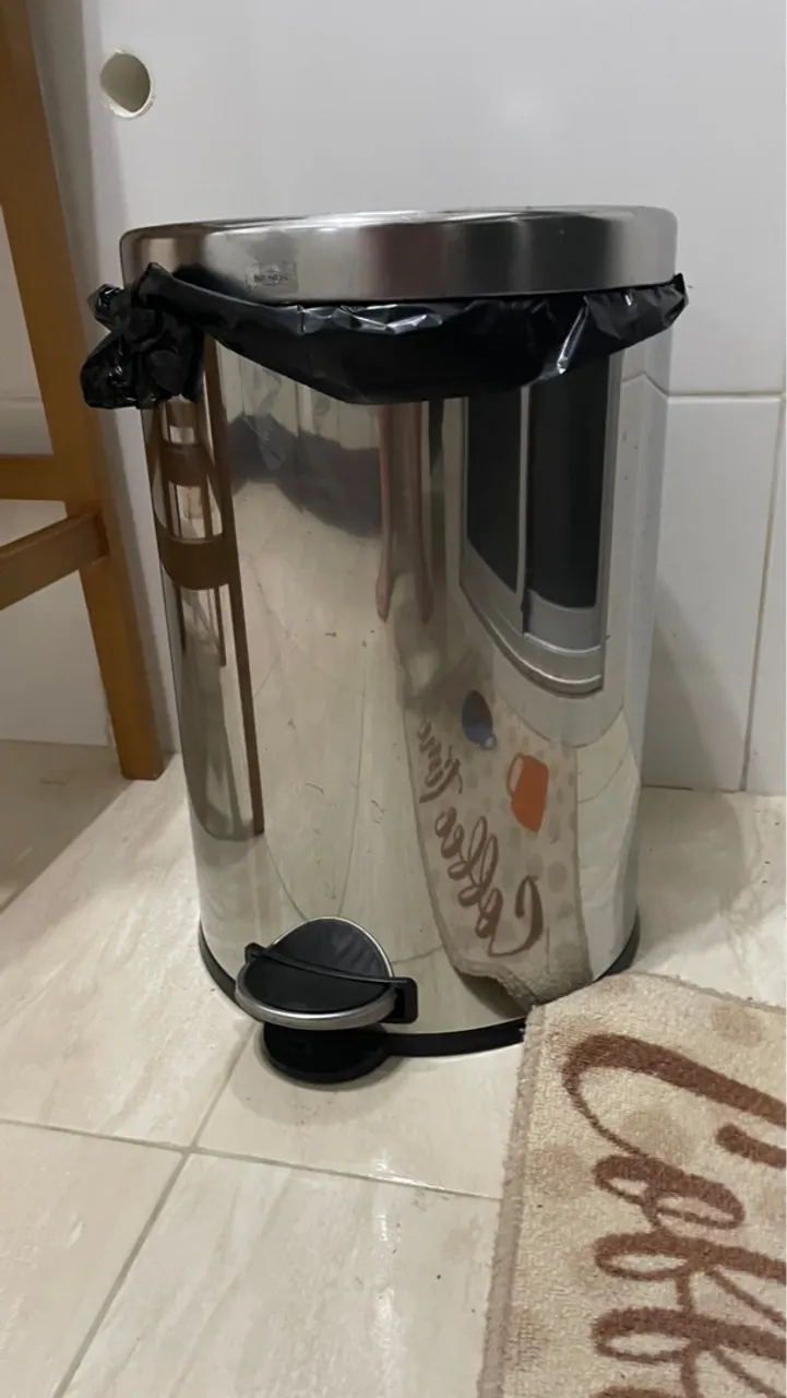 Lixeira Tramontina Inox com Pedal para Cozinha 20L
