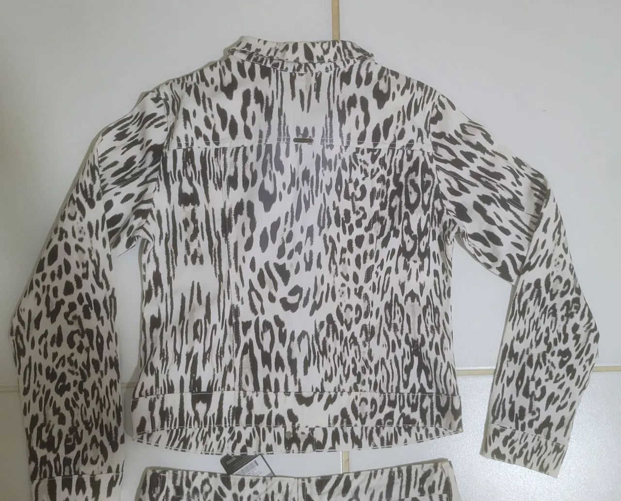 Conjunto Jaqueta e Calça Animal Print Le lis blanc  - Foto 4