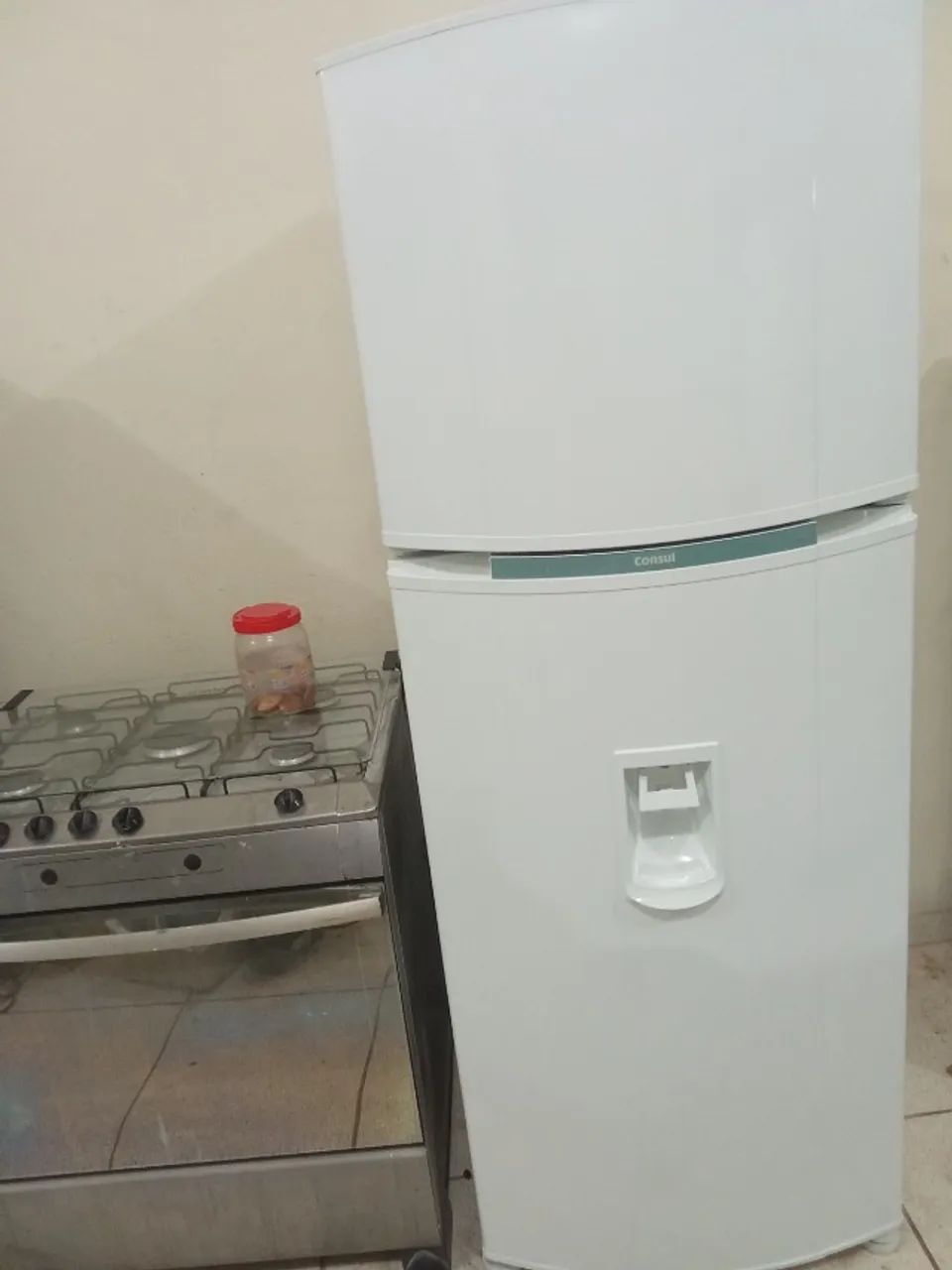 Vendo geladeira Duplex entrego grátis 800 reais 