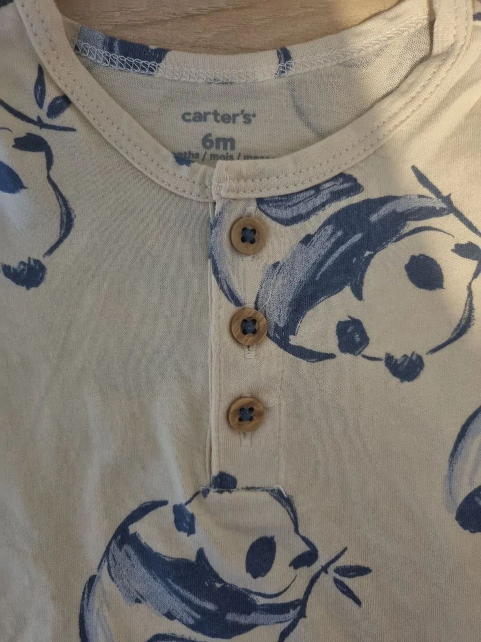 Duas camisetas marca Carters - 6 meses - Foto 5