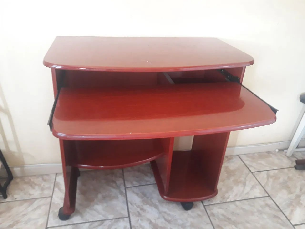 Writing desk64520785193475122