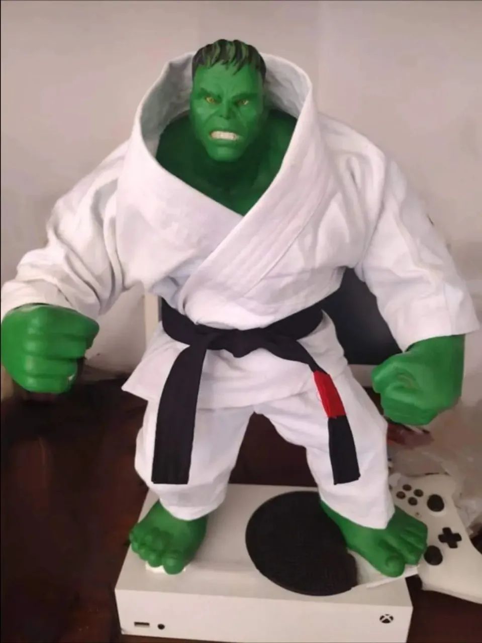 Hulk - Boneco de ação + Kimono de Jiu-Jitsu (Leia a descrição)