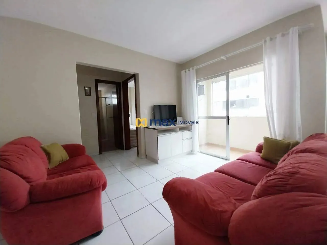 Apartamento para alugar no Centro de Balneário Camboriú a apenas 3 minutos de carro do ma