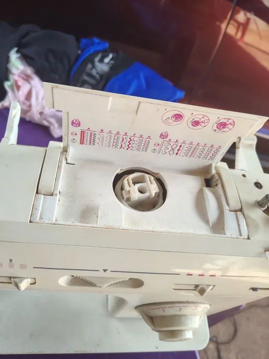 Máquina de costura Singer 36 facilita Premium 