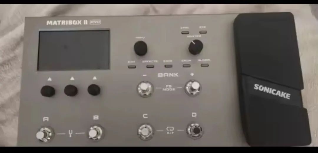 Pedaleira de Guitarra Zerada Matribox 2 pro