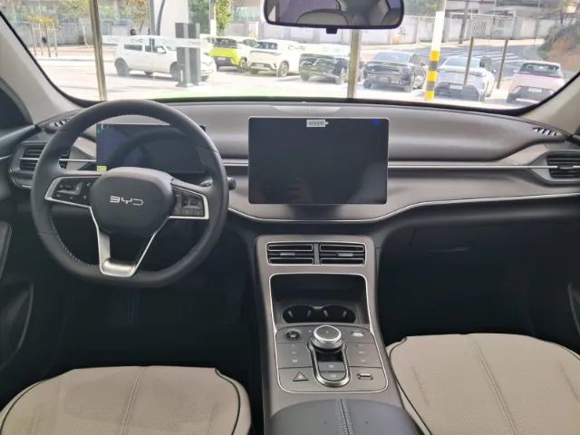 BYD King GS Híbrido Plug-in: Eletricidade + Gasolina 0 km  2025 (2 1) 9 6 4 15 - 4 5 6 0 - Foto 3