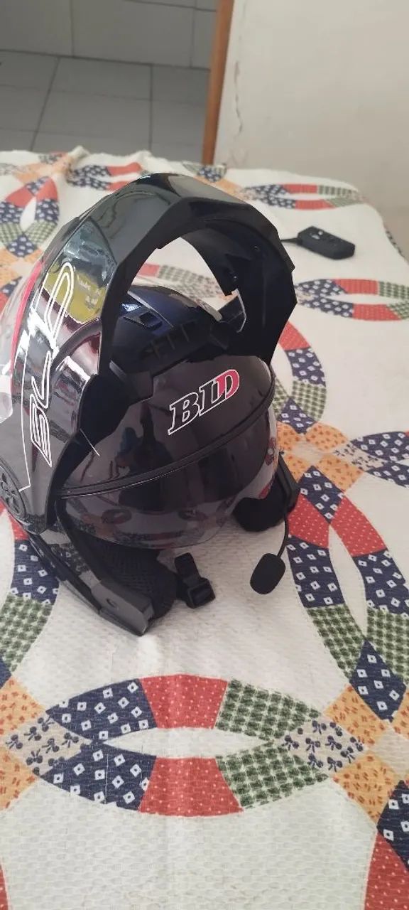 Capacete escamoavel com viseira escura - Foto 5