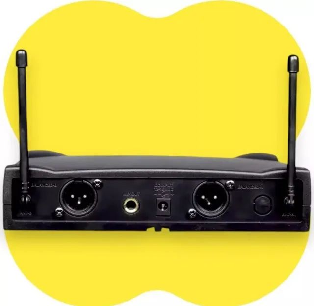 MICROFONE SEM FIO PROFISSIONAL DUPLO UHF DINÂMICO CAPTAÇÃO CARDIOIDI BYZ ELECTRO LMD K58 A - Foto 3