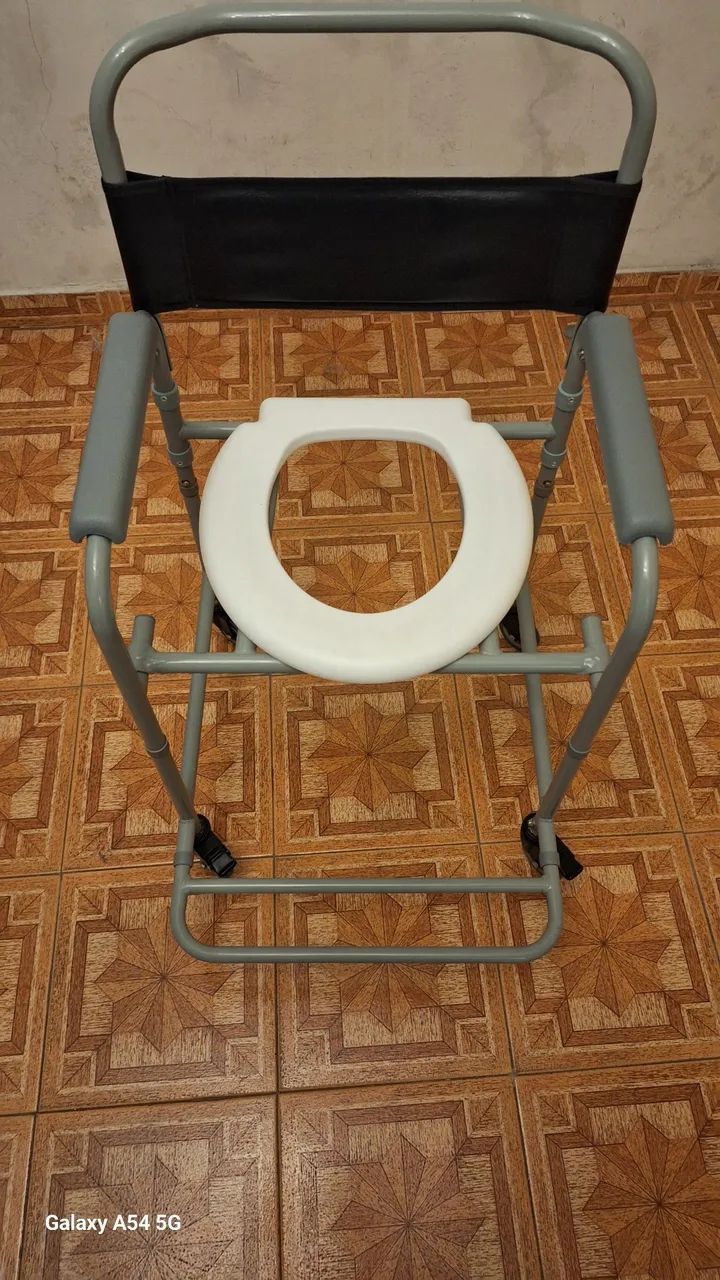Cadeira de Banho com Rodas - Deltamed - Foto 5