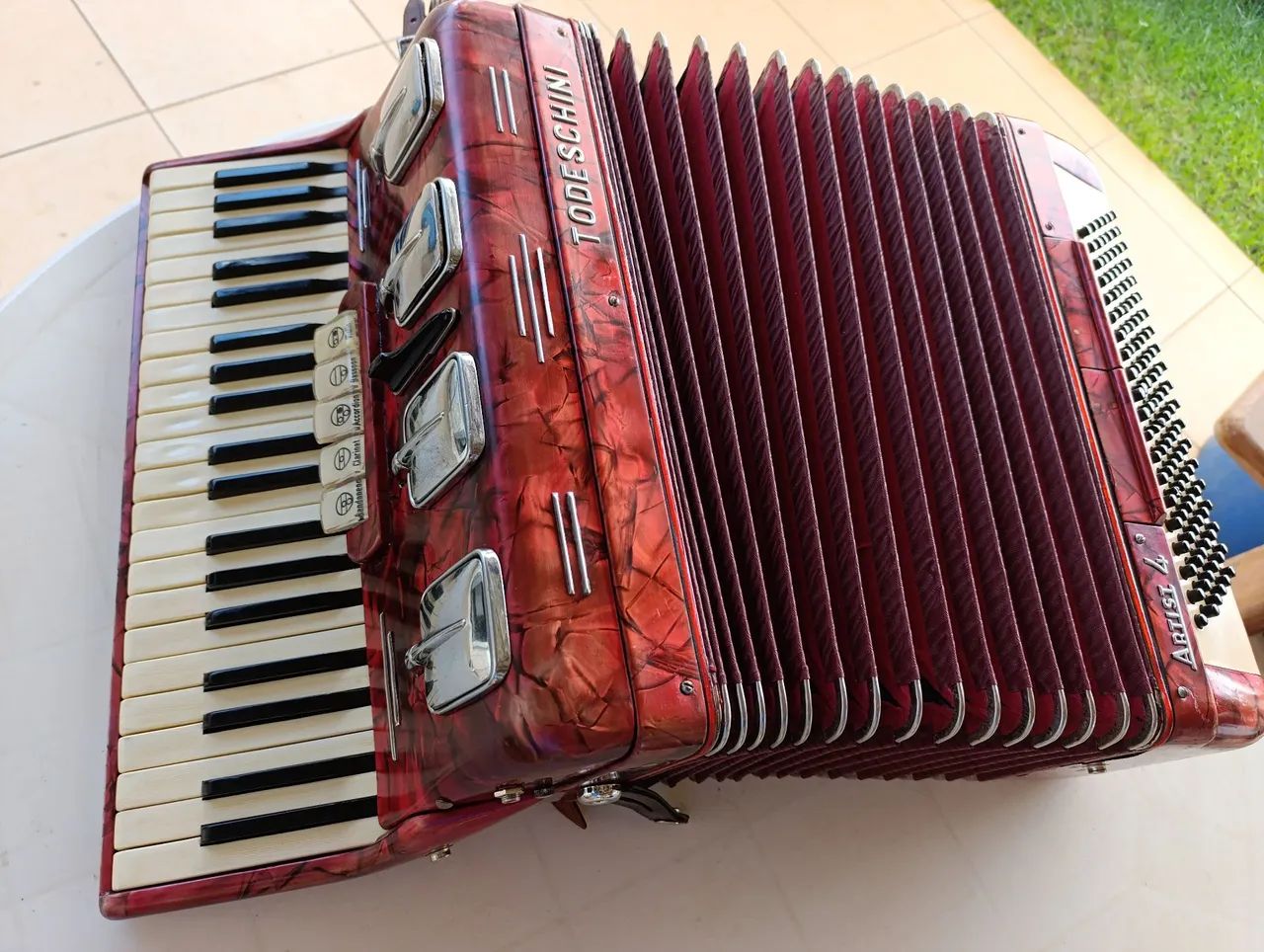 Acordeon,sanfona Todeschini 120 baixos  - Foto 2