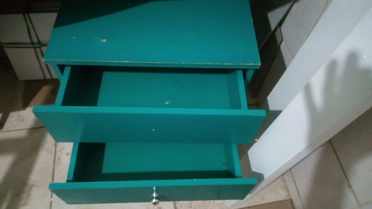 Mesa de cabeceira verde - Foto 2