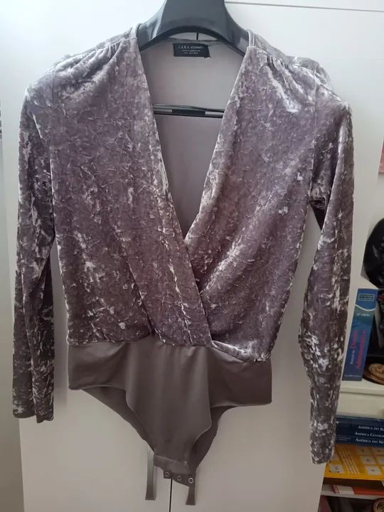 Body de veludo Zara