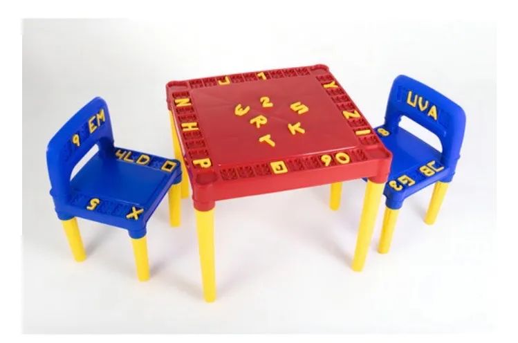Mesa e cadeirinha infantil 