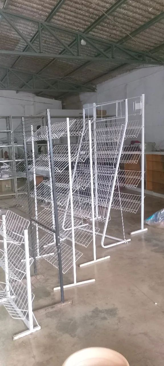 Balcões, vitrines, expositores diversos - Foto 3