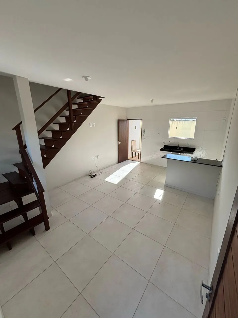 Alugo Duplex 2 Quartos (1 Suíte) com Quintal na Praia do Francês