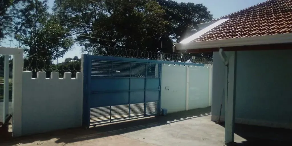 Casa com 2 dormitórios à venda, 100 m² Centro.