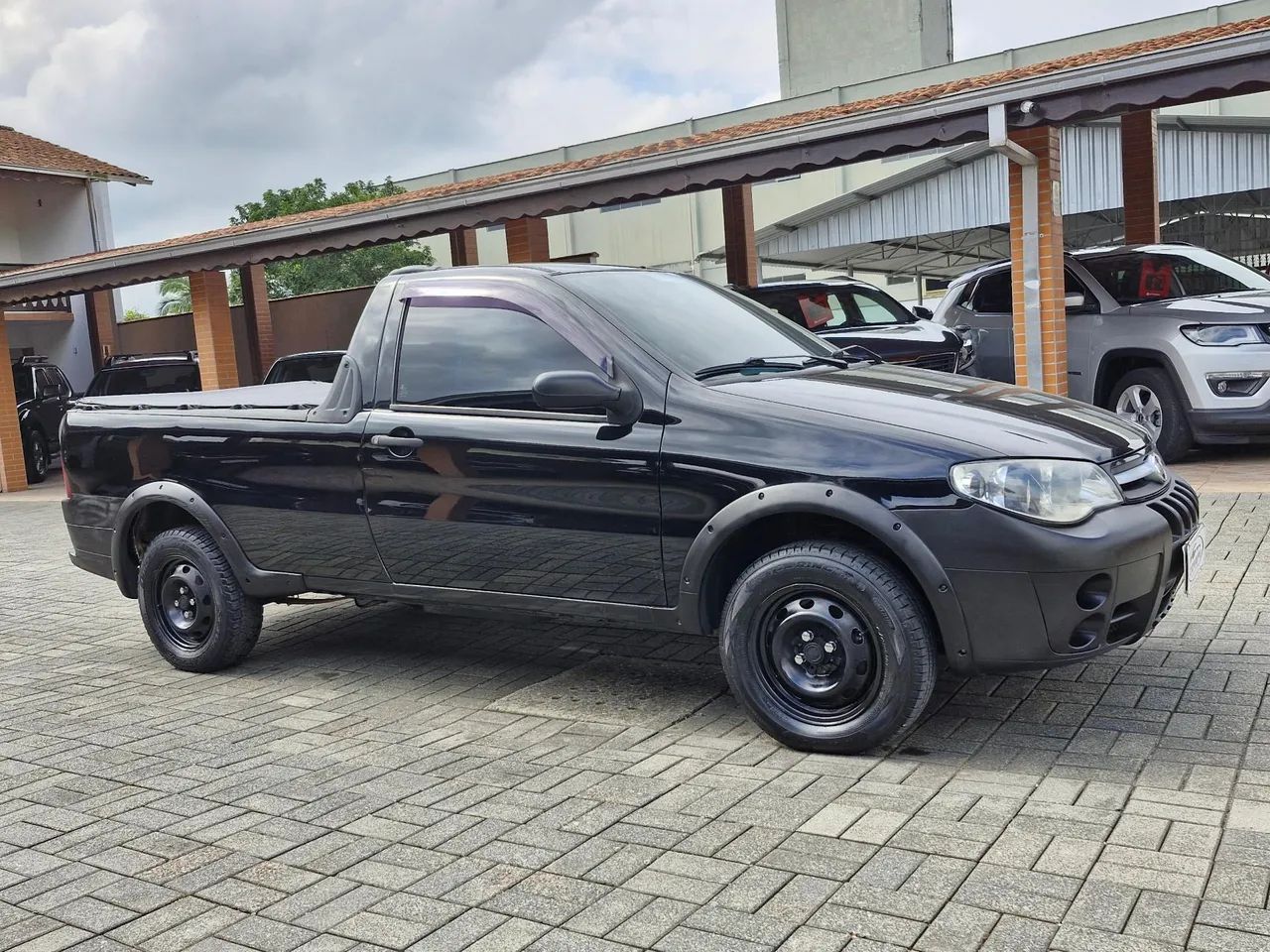 STRADA 1.4 MPI FIRE FLEX 8V CS  PRETA 2010/2011