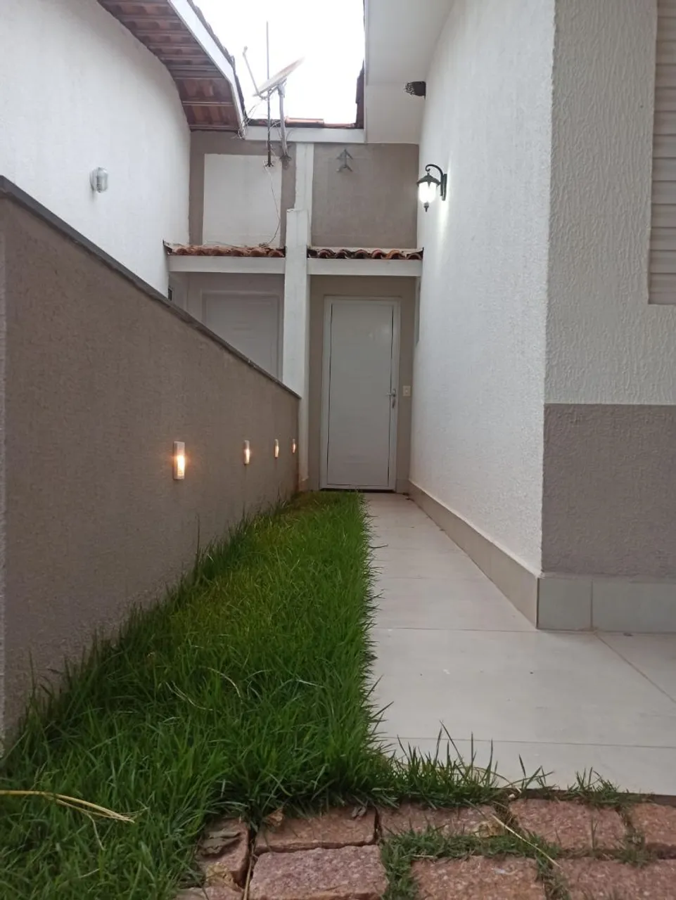CASA À VENDA - COND. TERRA NOVA VÁRZEA GRANDE