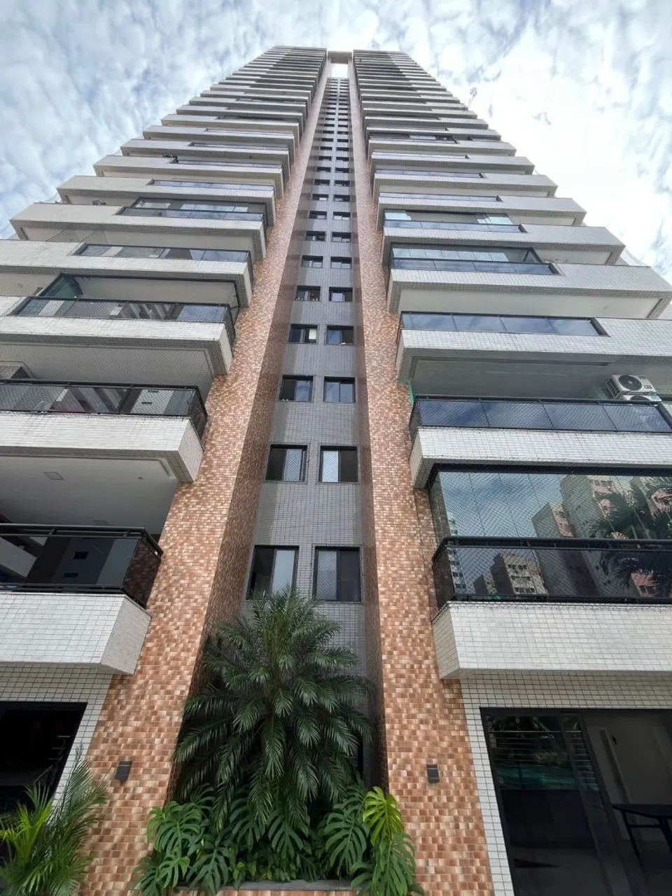 Infinit Residence - 3 suites - Nascente - 2 vgs soltas - Andar Alto