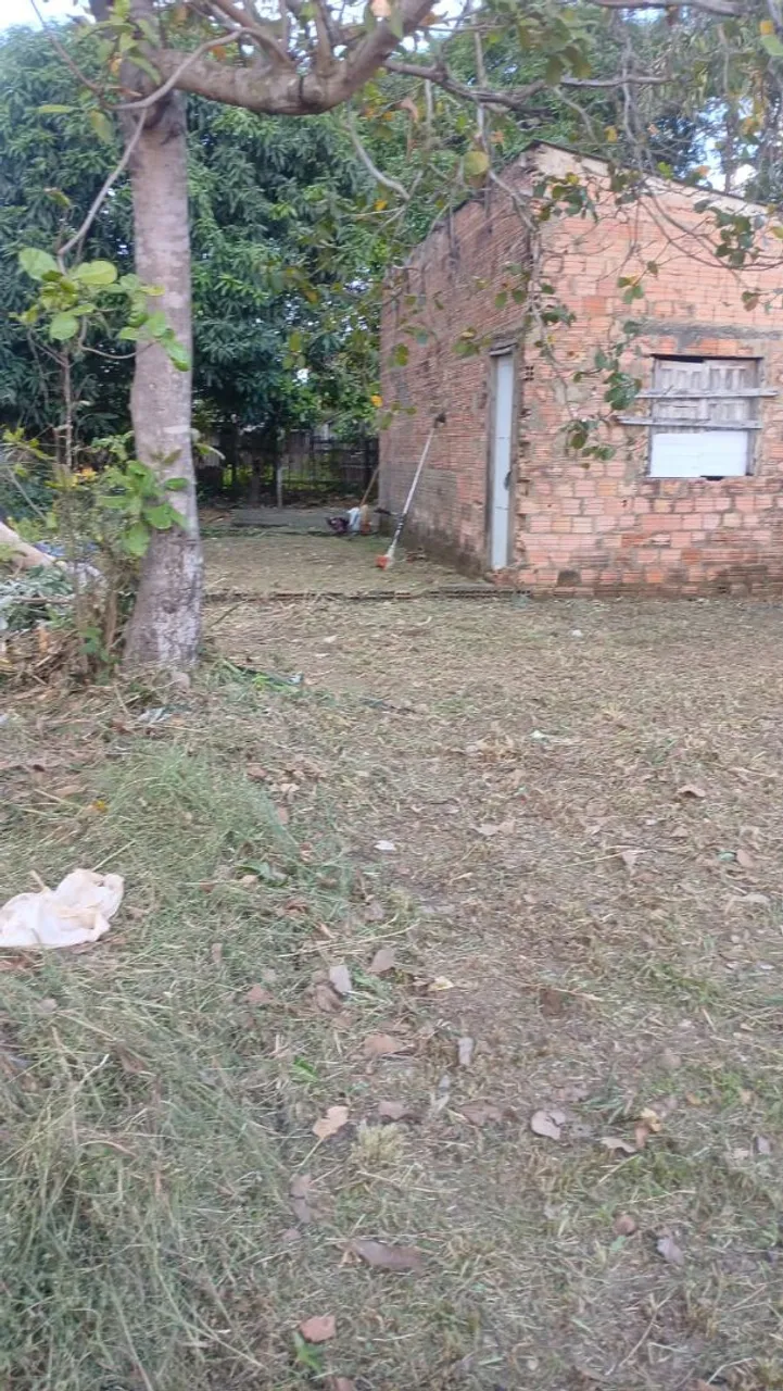 Vendo terreno 10x25 com 1 casinha
