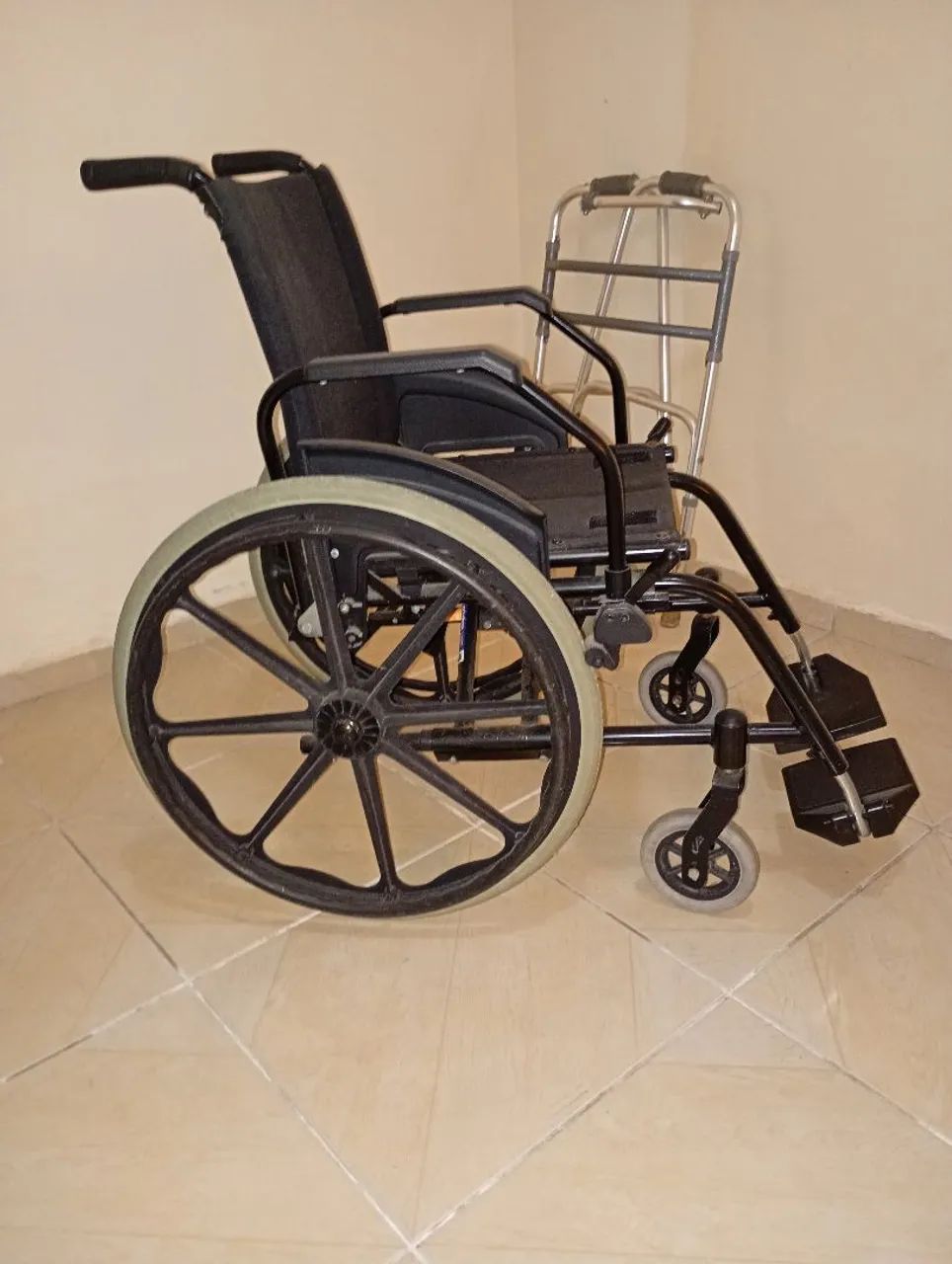 Cadeira de roda Ortobras 