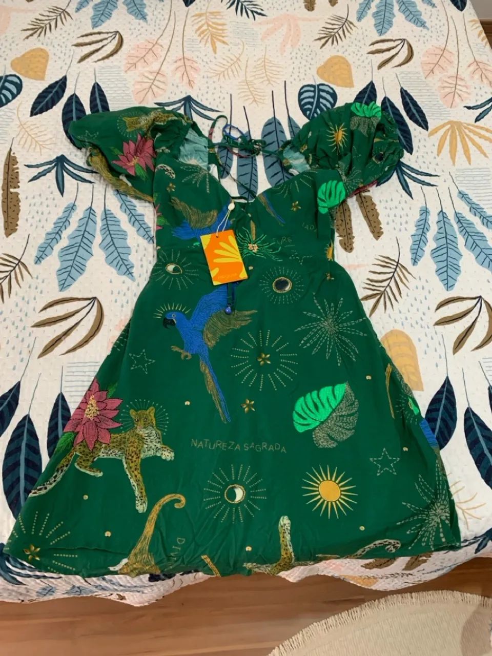 Vestido estampado verde com mangas bufantes - Foto 6