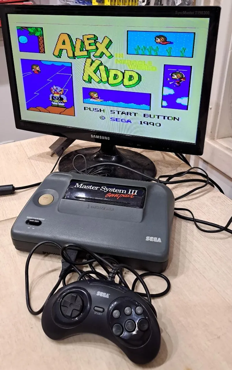 Sega Master System III Compact + Alex Kidd